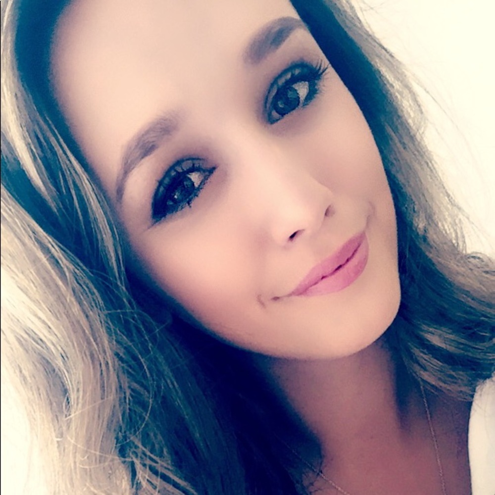 Meet your Posher, Maddie